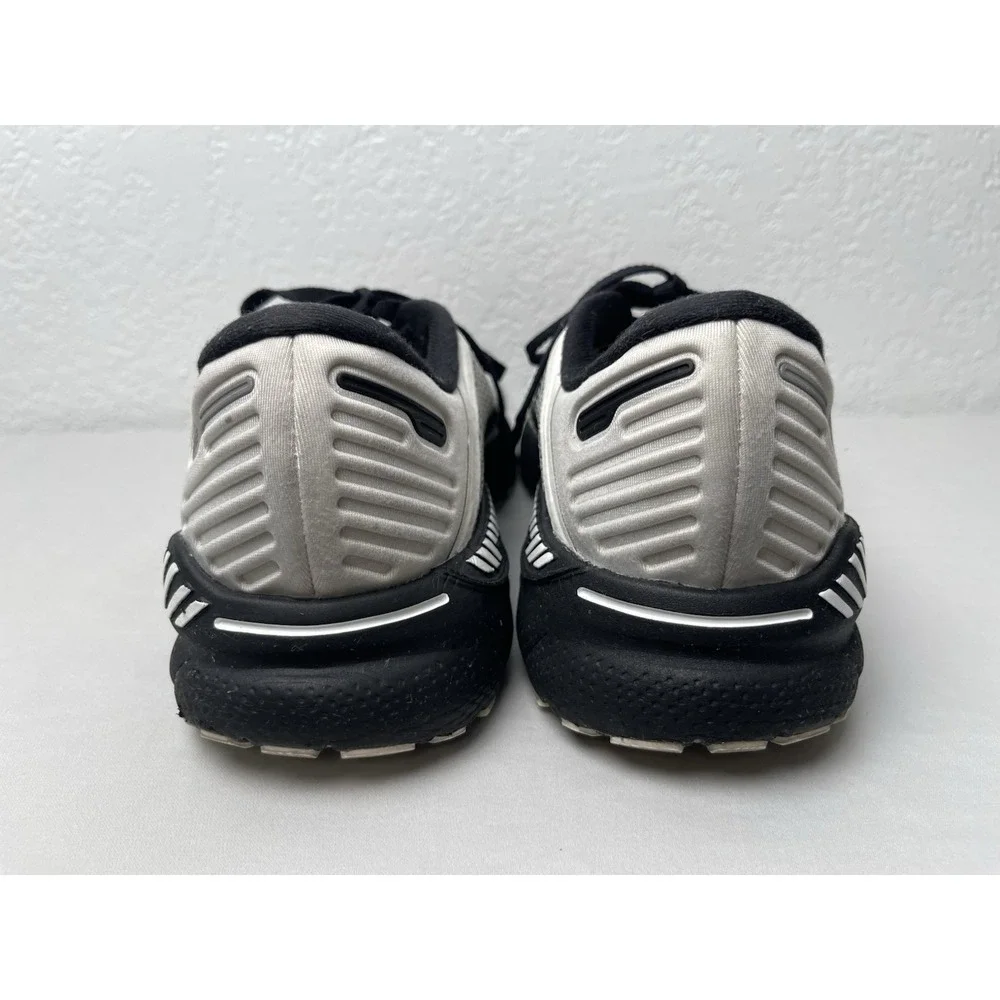 Brooks Adrenaline GTS 22 Women's  8.5B Running Shoes - White & Black